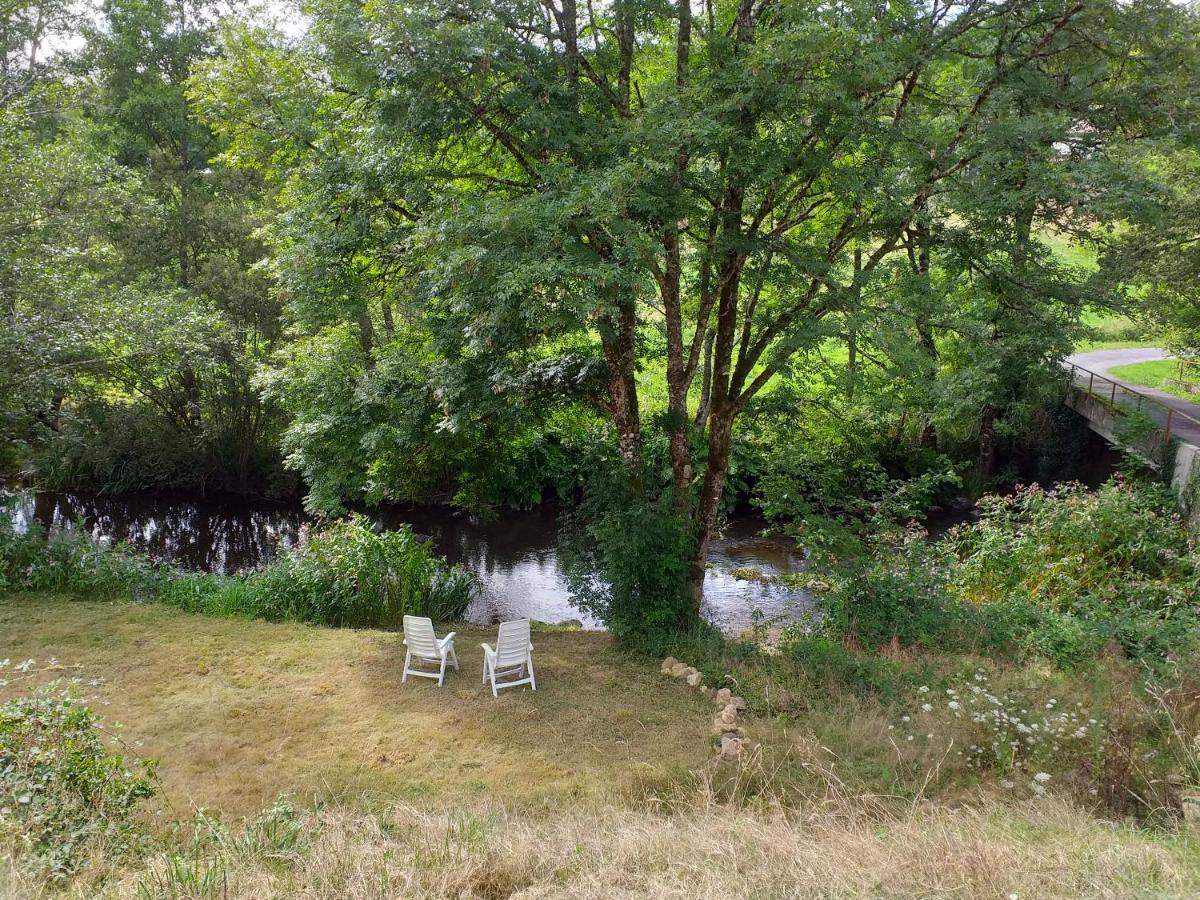 Gite Moulin De Ludieras Busserolles Exterior photo